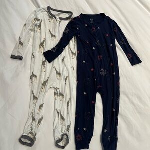 Kyte Baby 2-Pack Zipper Rompers in Navy Star & White Giraffe 18-24 Months